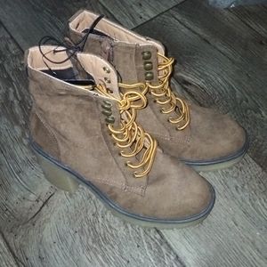 Booties Brown